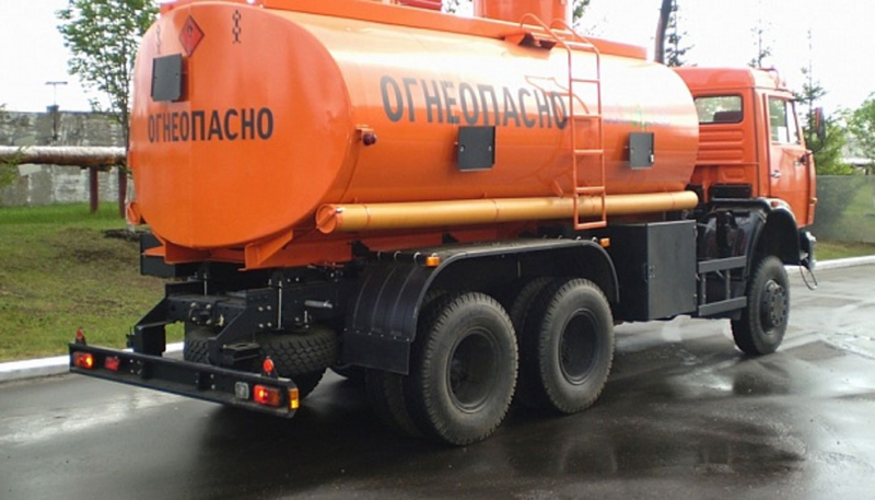 НефАЗ 5633-1011-15 Емкостно-наливная техника (автоцистерна)